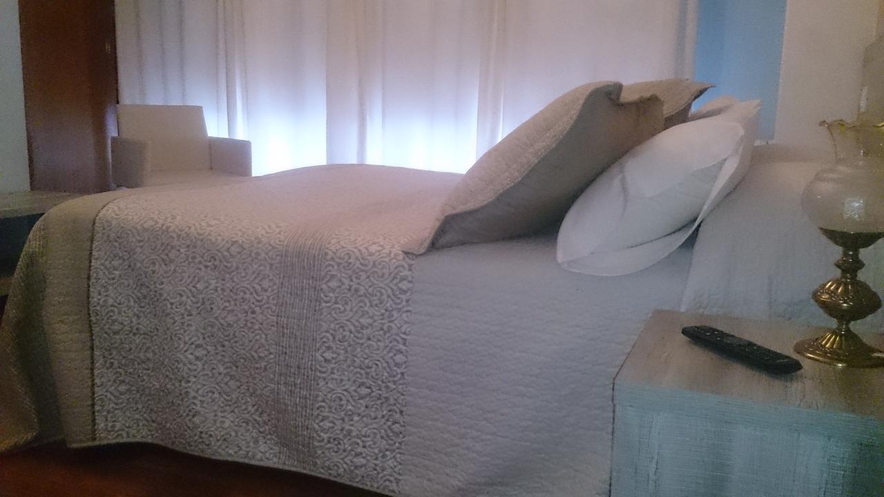 Hospedaje A Goleta Porto do Barqueiro 外观 照片