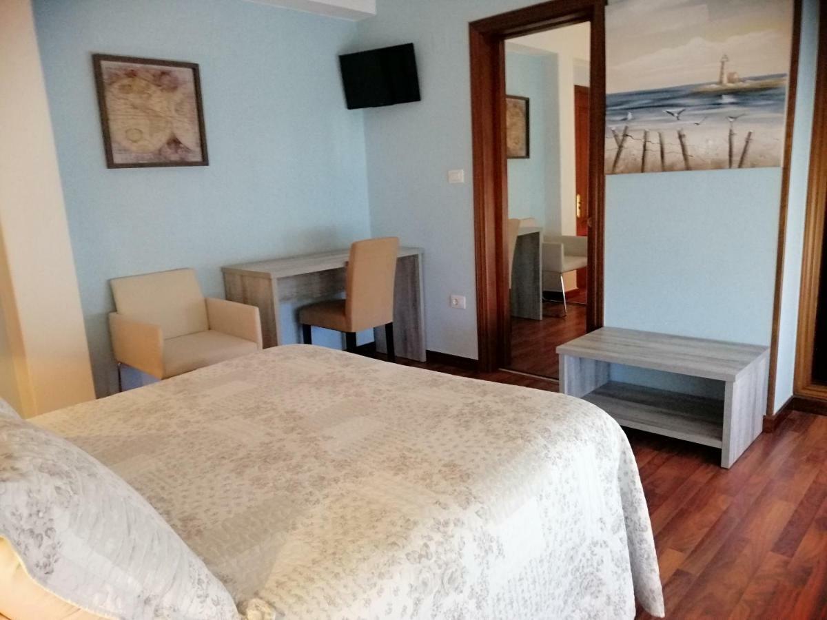 Hospedaje A Goleta Porto do Barqueiro 外观 照片